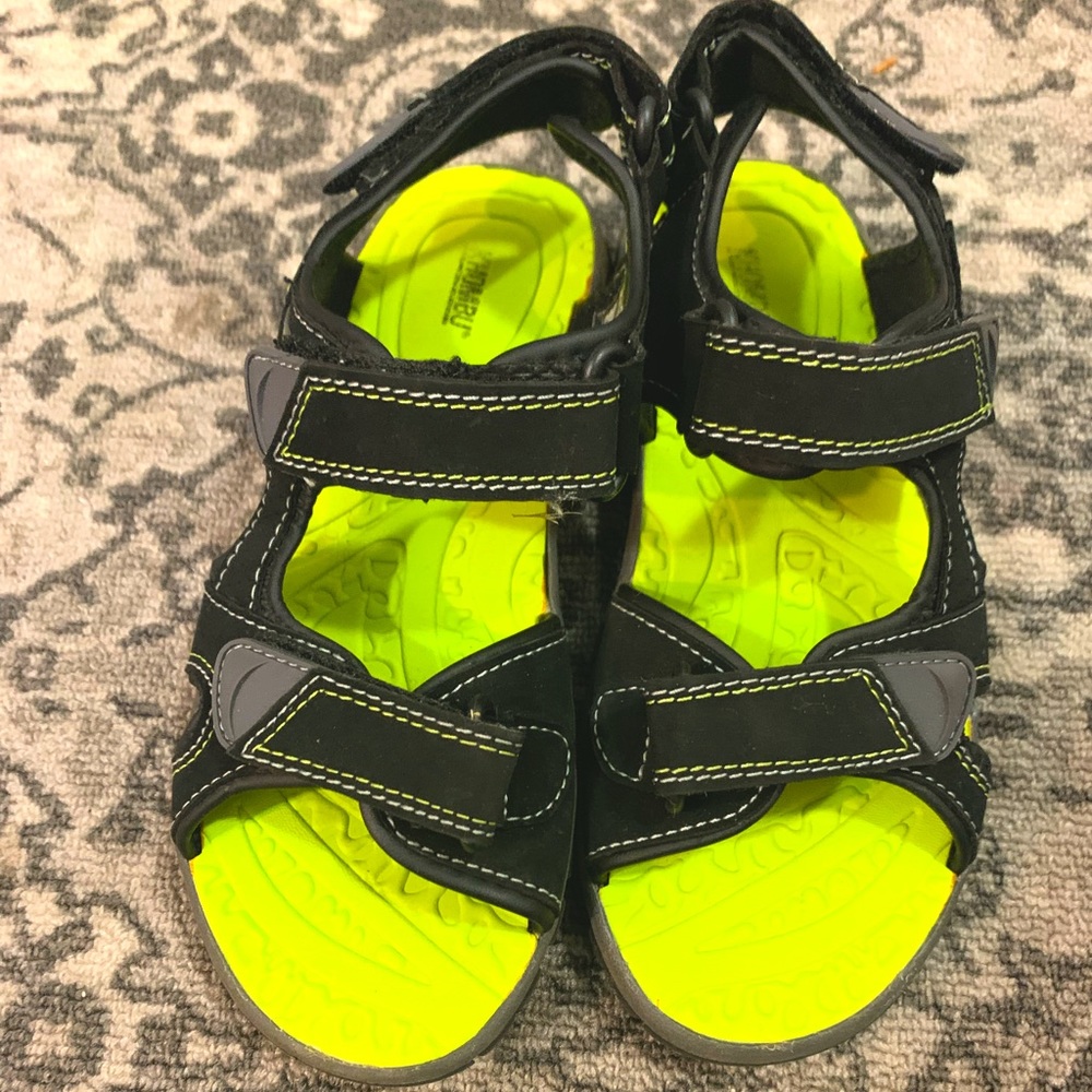 Khombu sandals